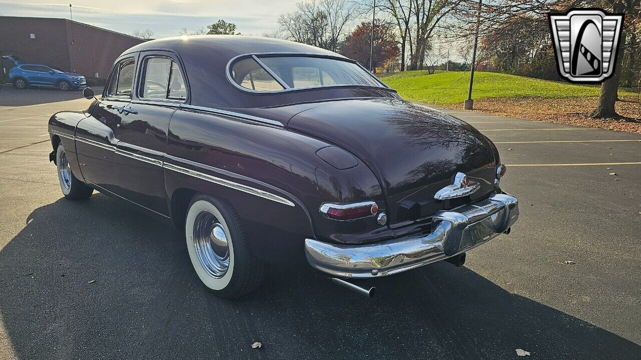 Mercury-Eight-1949-4