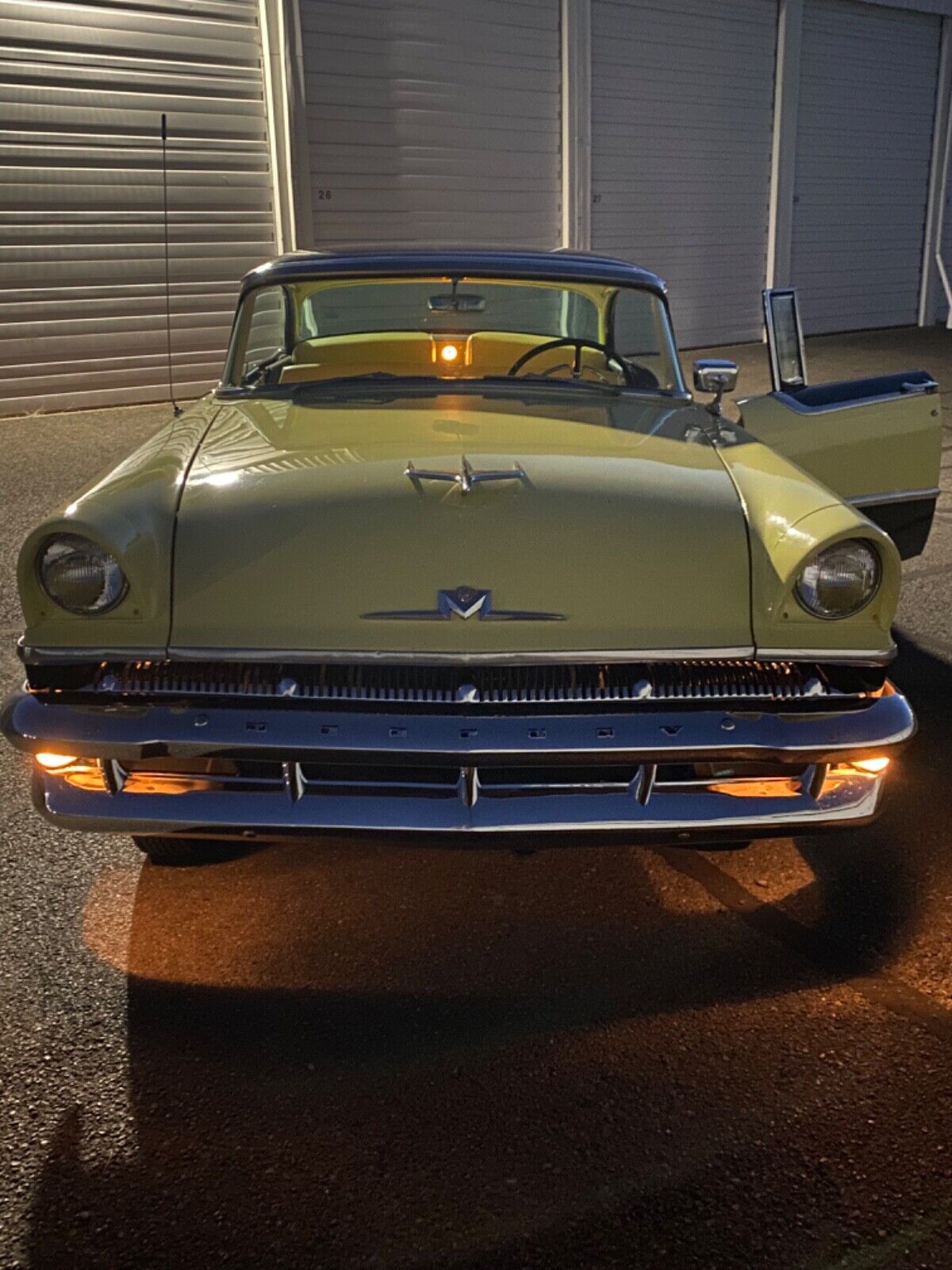 Mercury-Montclair-Coupe-1956-20