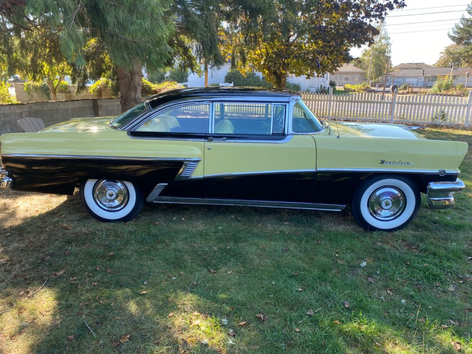 Mercury-Montclair-Coupe-1956-31