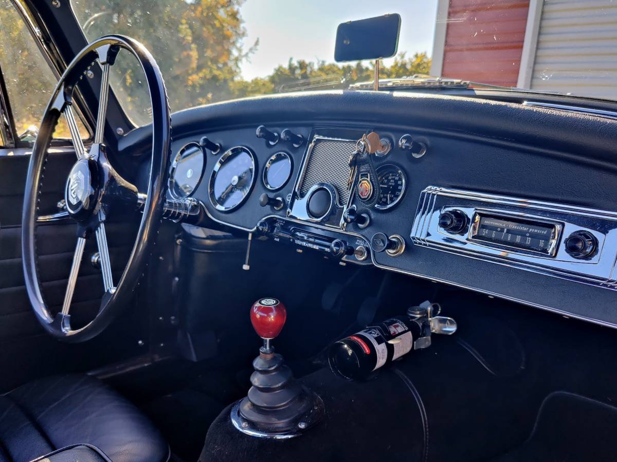 Mg-Mga-1600-coupe-1960-9