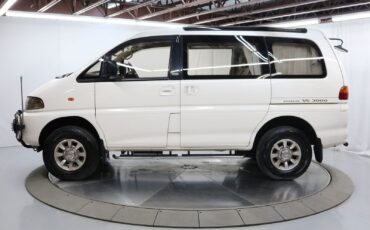 Mitsubishi-Fuso-Delica-Van-1994-3