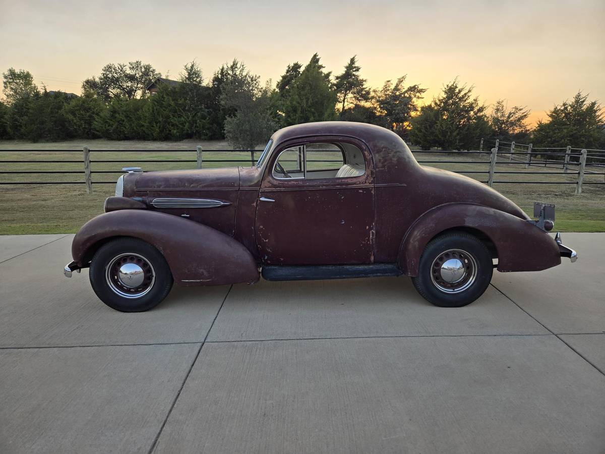 Oldsmobile-Coupe-1935-4