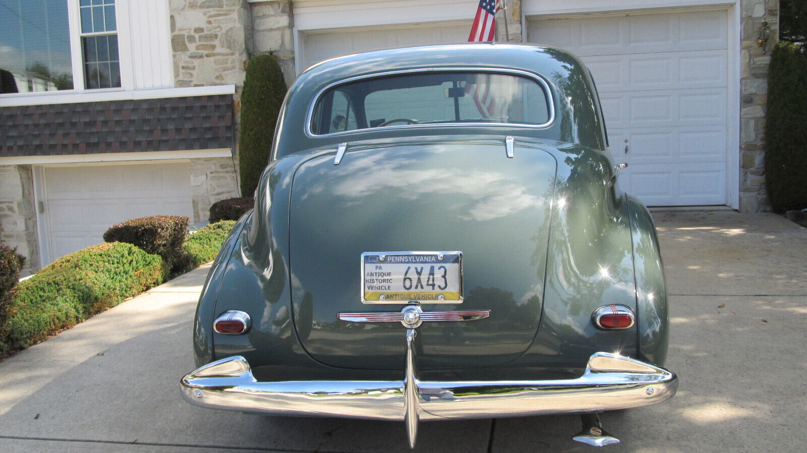 Oldsmobile-Custom-Cruiser-Berline-1940-7