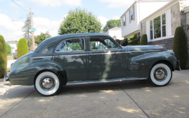 Oldsmobile-Custom-Cruiser-Berline-1940-8