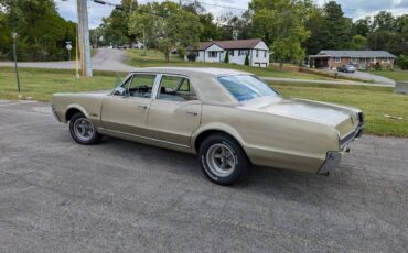 Oldsmobile-Cutlass-1967-3