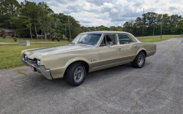 Oldsmobile-Cutlass-1967-4