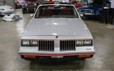 Oldsmobile-Cutlass-1983-10