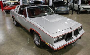 Oldsmobile-Cutlass-1983-8