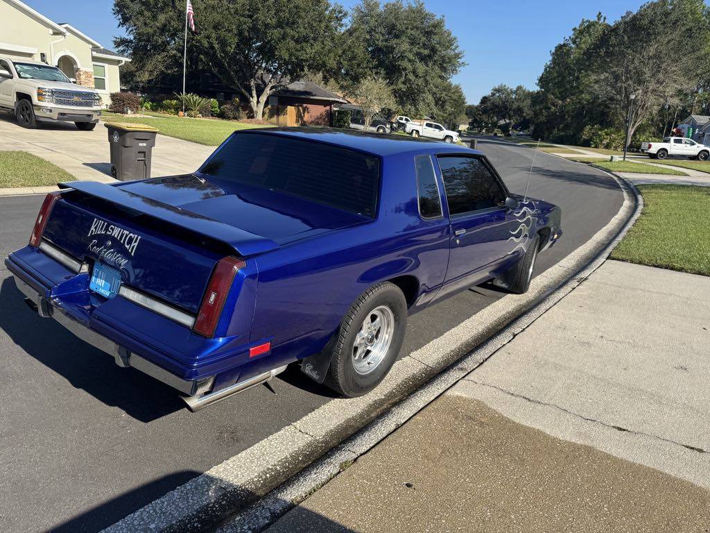 Oldsmobile-Cutlass-1986-2