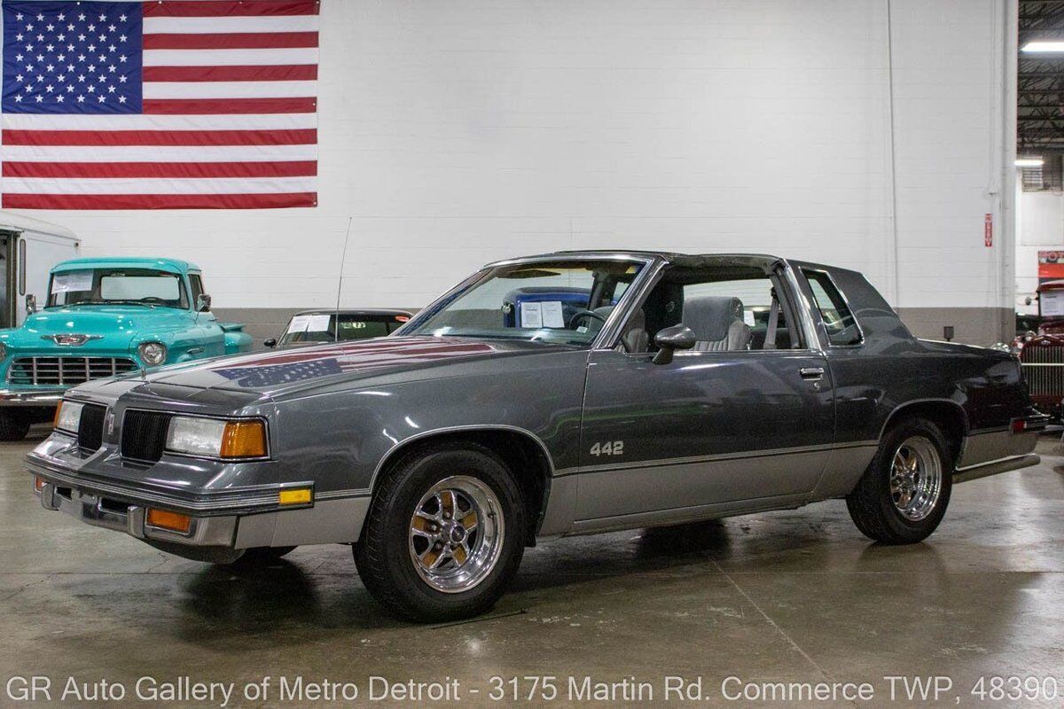 Oldsmobile Cutlass  1987