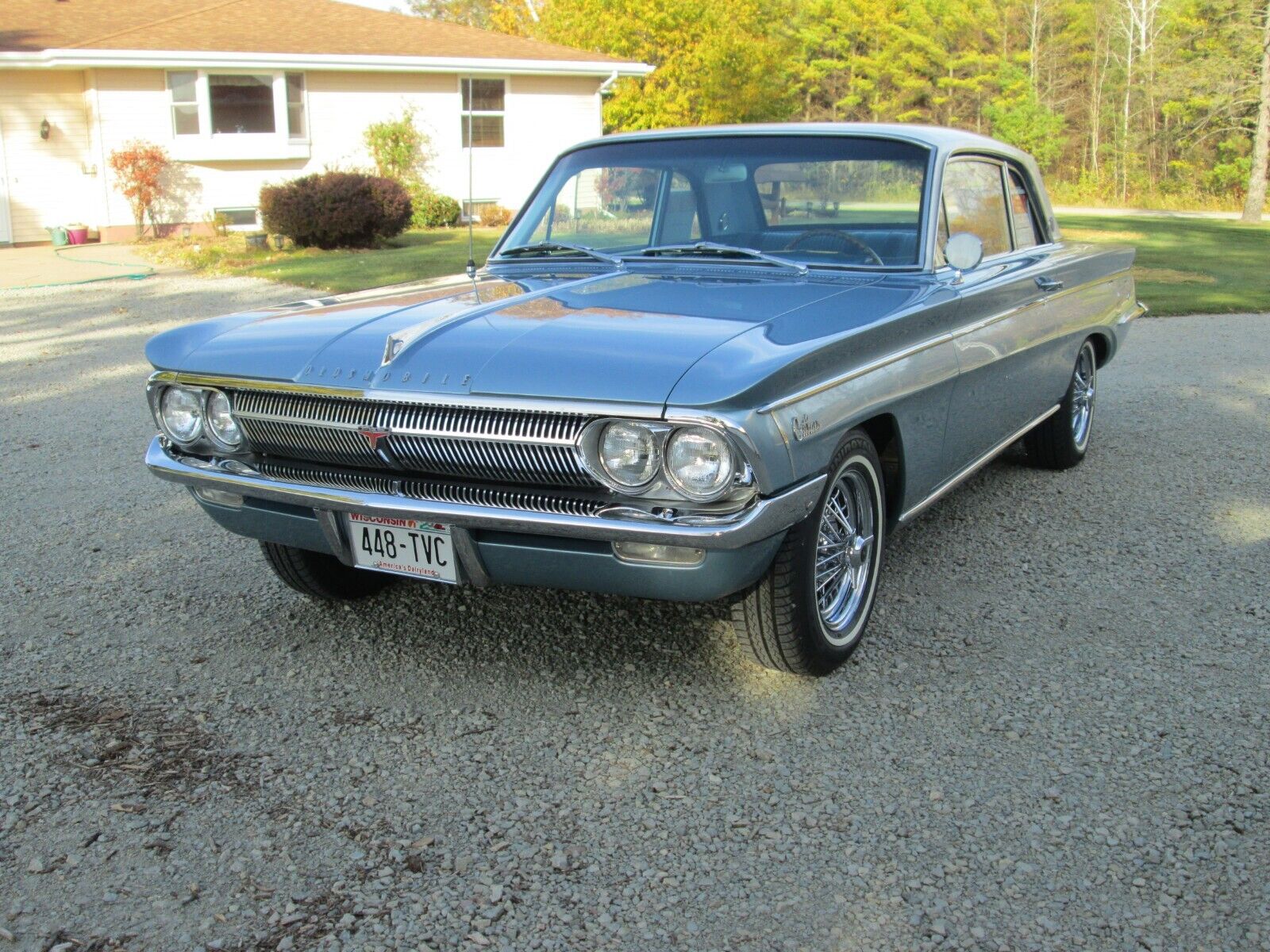 Oldsmobile-Cutlass-Coupe-1962-1