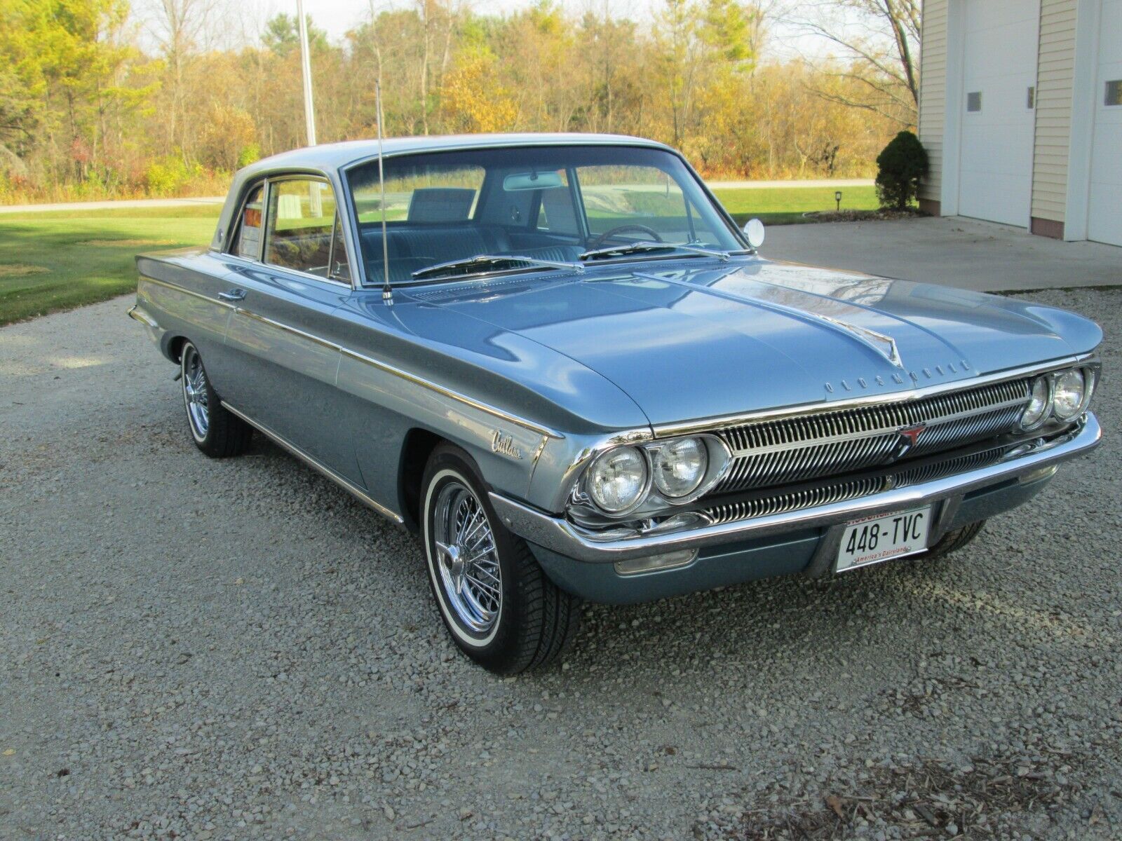 Oldsmobile-Cutlass-Coupe-1962-2