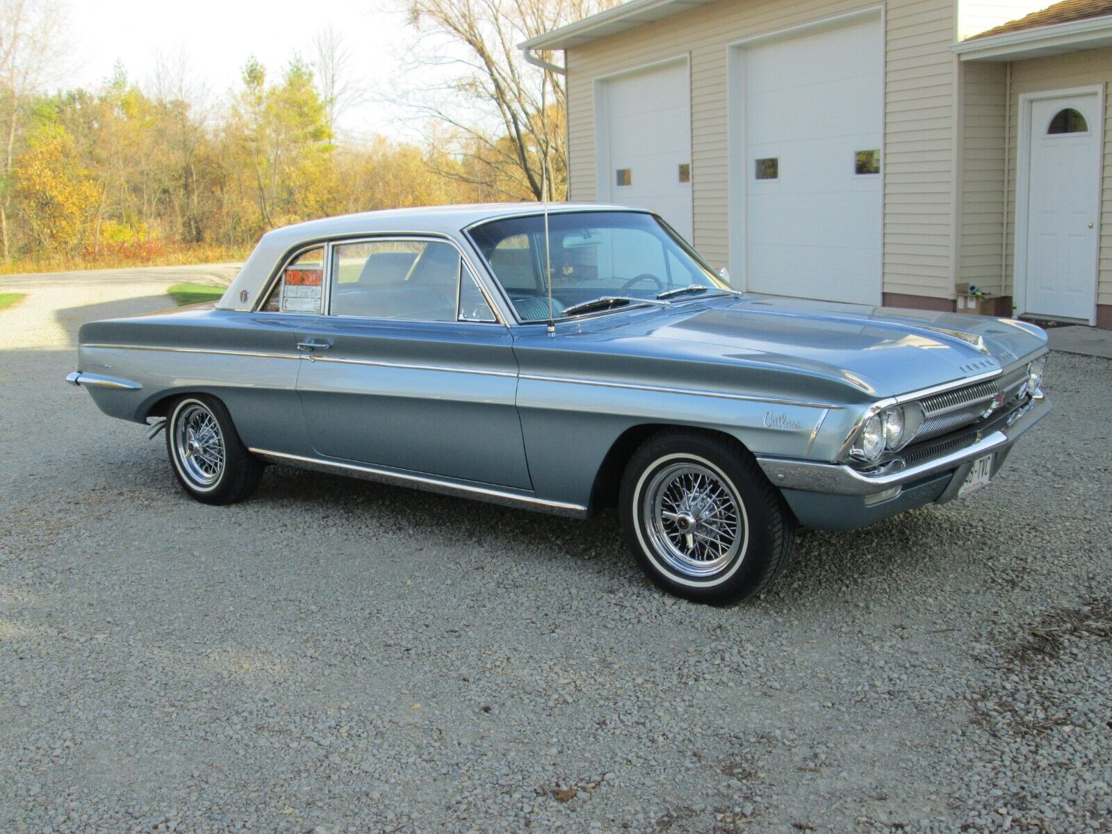 Oldsmobile-Cutlass-Coupe-1962-3