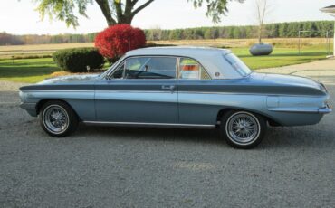 Oldsmobile-Cutlass-Coupe-1962-8