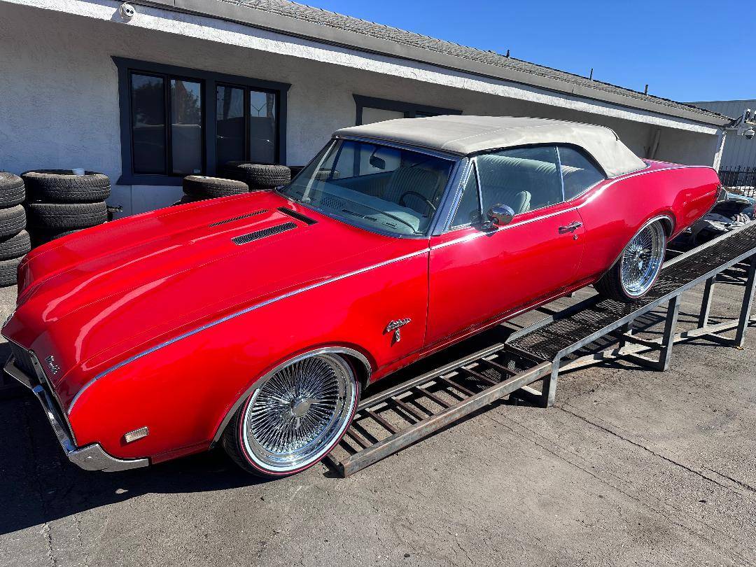 Oldsmobile-Cutlass-convertible-1968-4