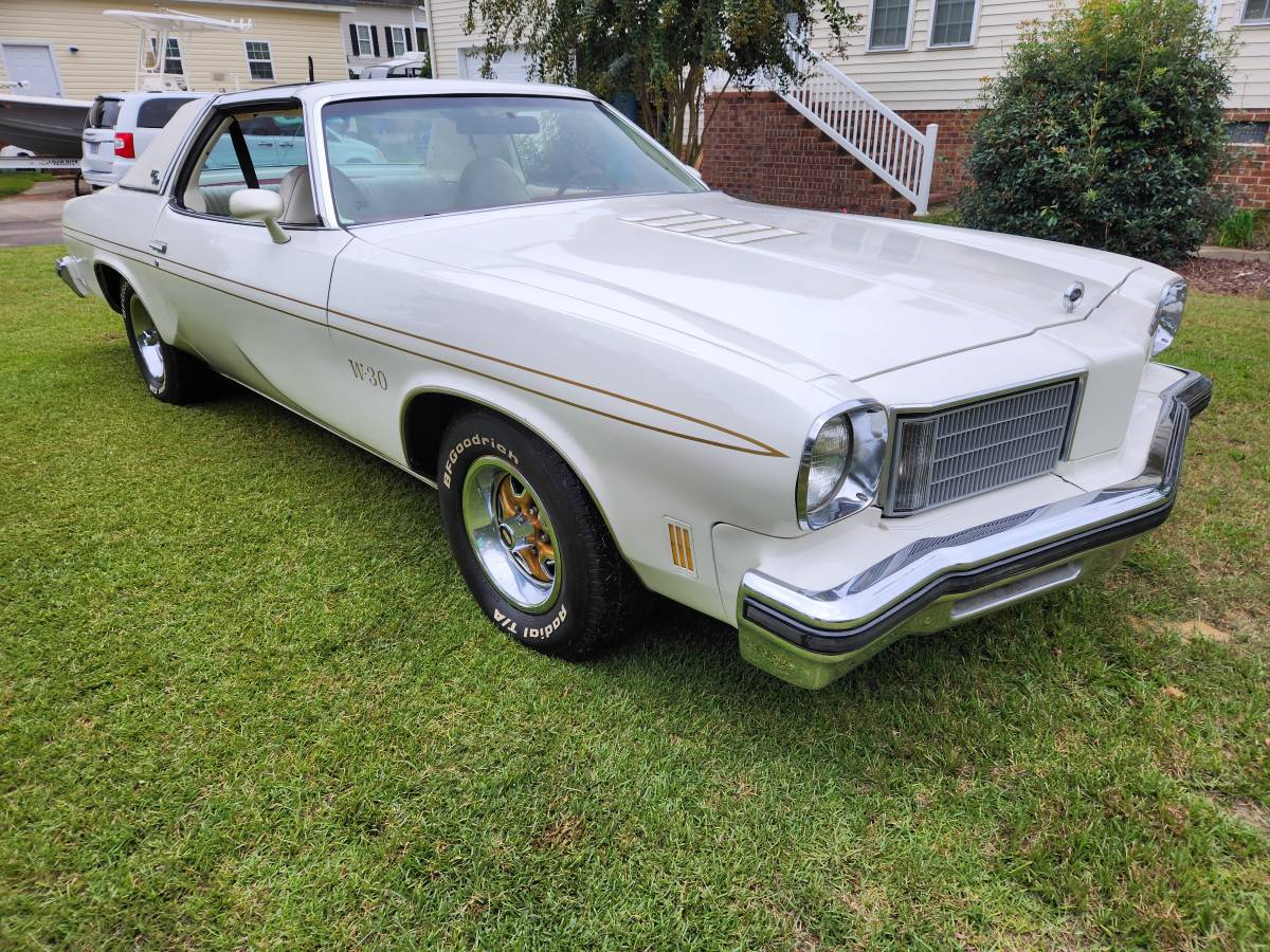 Oldsmobile-Cutlass-hurst-olds-1975-2