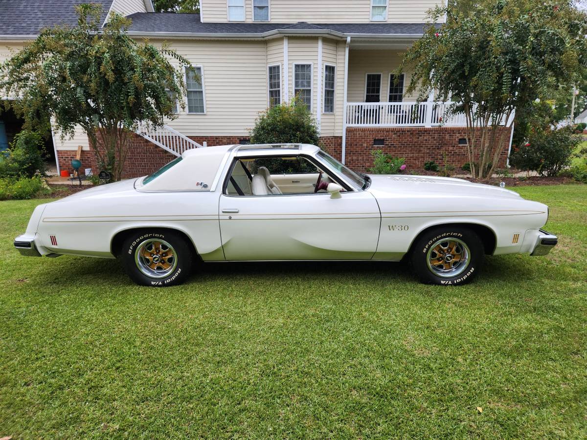 Oldsmobile-Cutlass-hurst-olds-1975-3