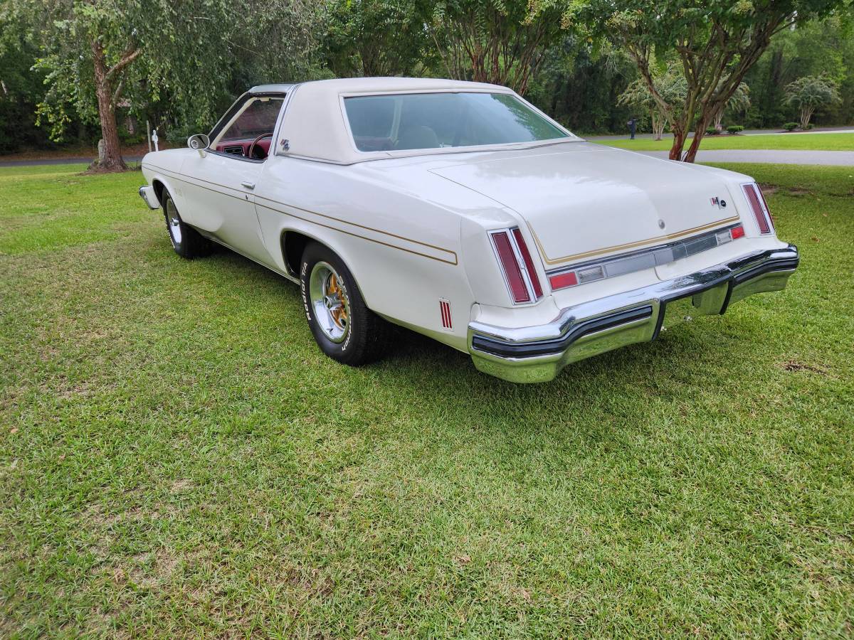 Oldsmobile-Cutlass-hurst-olds-1975-7