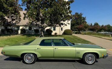 Oldsmobile-Delta-88-royale-1972-14