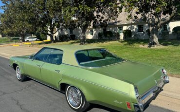 Oldsmobile-Delta-88-royale-1972-2