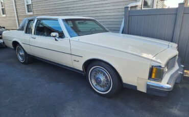 Oldsmobile-Delta-88-royale-1984-1