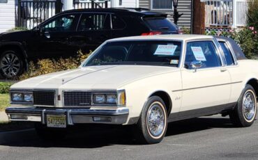 Oldsmobile-Delta-88-royale-1984