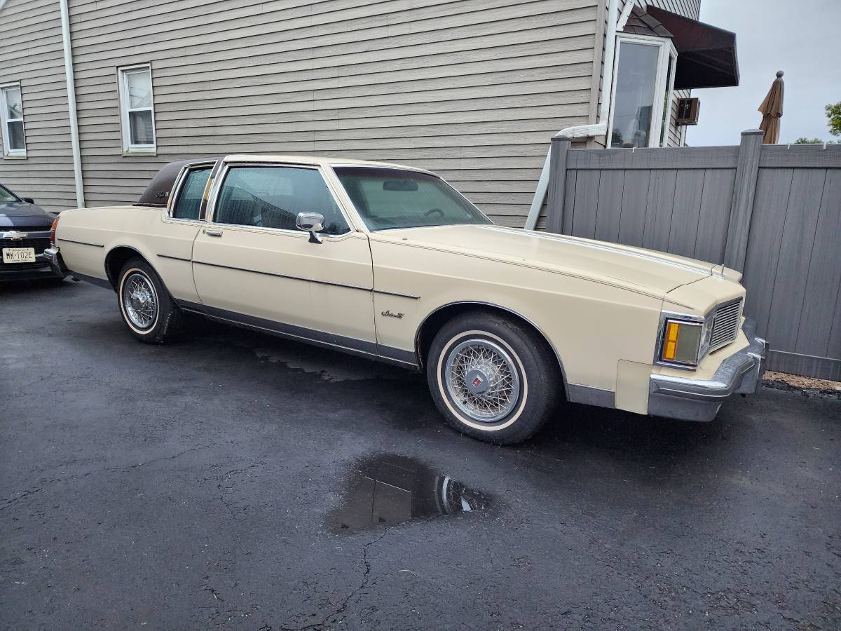 Oldsmobile-Delta-88-royale-1984-4