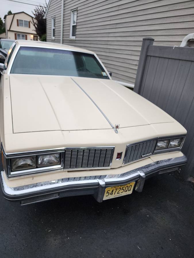 Oldsmobile-Delta-88-royale-1984-5