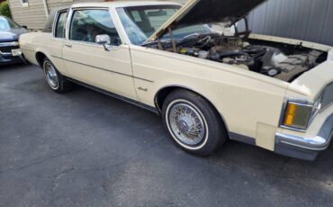 Oldsmobile-Delta-88-royale-1984-9