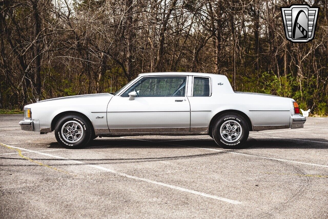 Oldsmobile-Eighty-Eight-1984-3