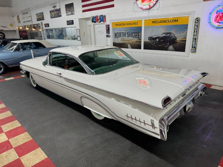 Oldsmobile-Super-88-1960-1