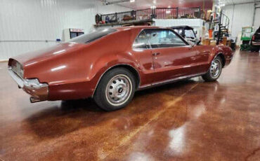 Oldsmobile-Toronado-Coupe-1966-3