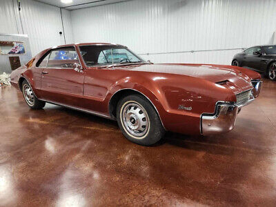 Oldsmobile-Toronado-Coupe-1966-4