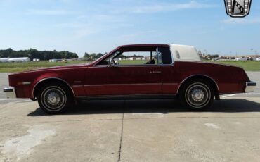 Oldsmobile-Toronado-Coupe-1983-4