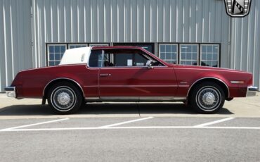 Oldsmobile-Toronado-Coupe-1983-8