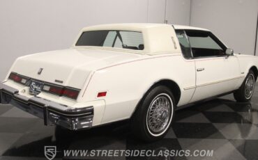 Oldsmobile-Toronado-Coupe-1985-10