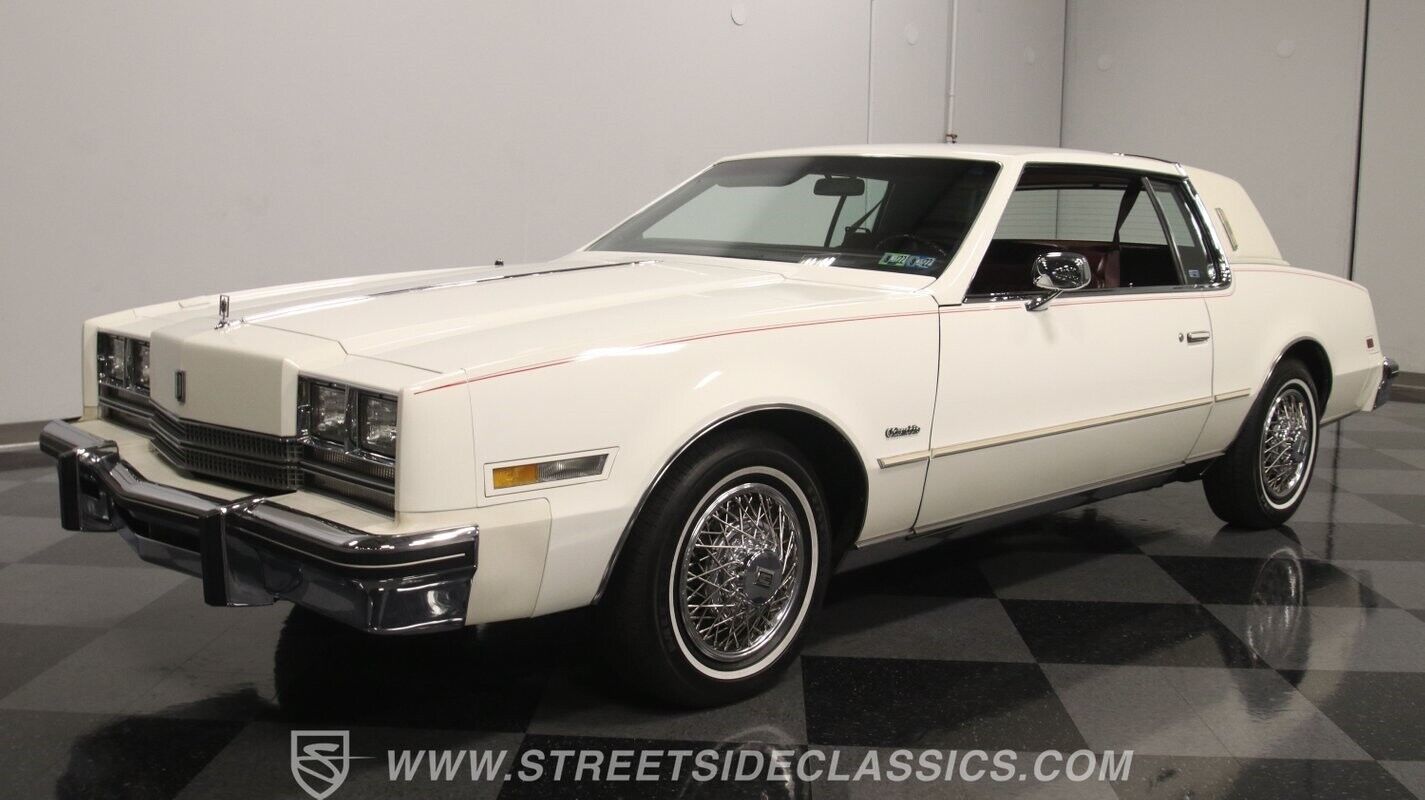 Oldsmobile-Toronado-Coupe-1985-5