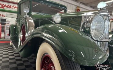 Packard-902-Straight-Eight-Coupe-1932-3