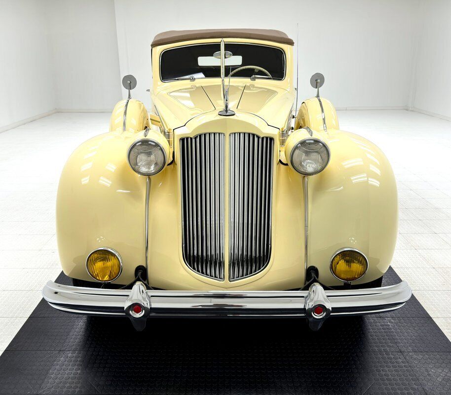 Packard-Twelve-1607-Series-Cabriolet-1938-10