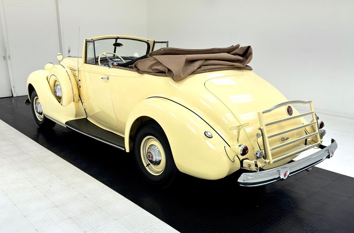 Packard-Twelve-1607-Series-Cabriolet-1938-5