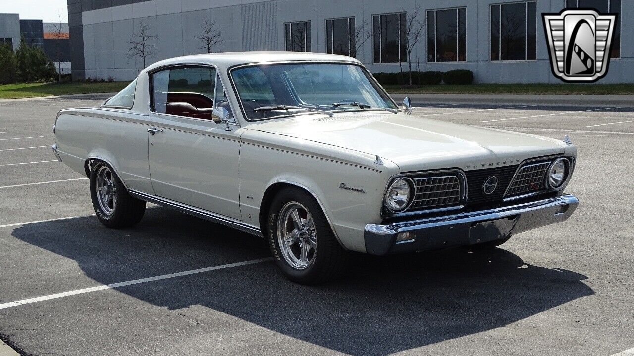 Plymouth-Barracuda-1966-3