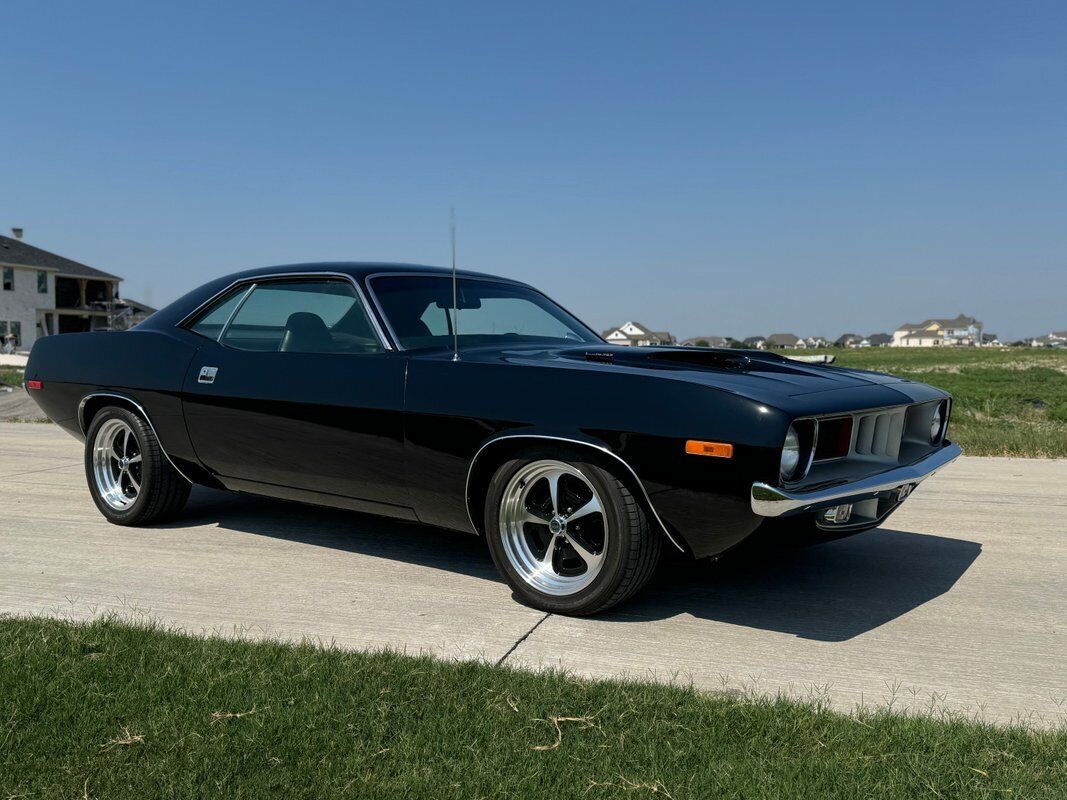 Plymouth-Barracuda-1973-1