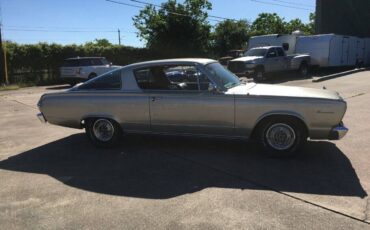 Plymouth-Barracuda-Coupe-1966-9