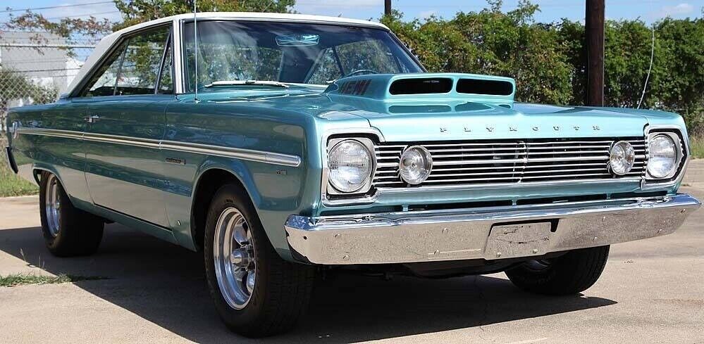 Plymouth-Belvedere-Coupe-1966-21