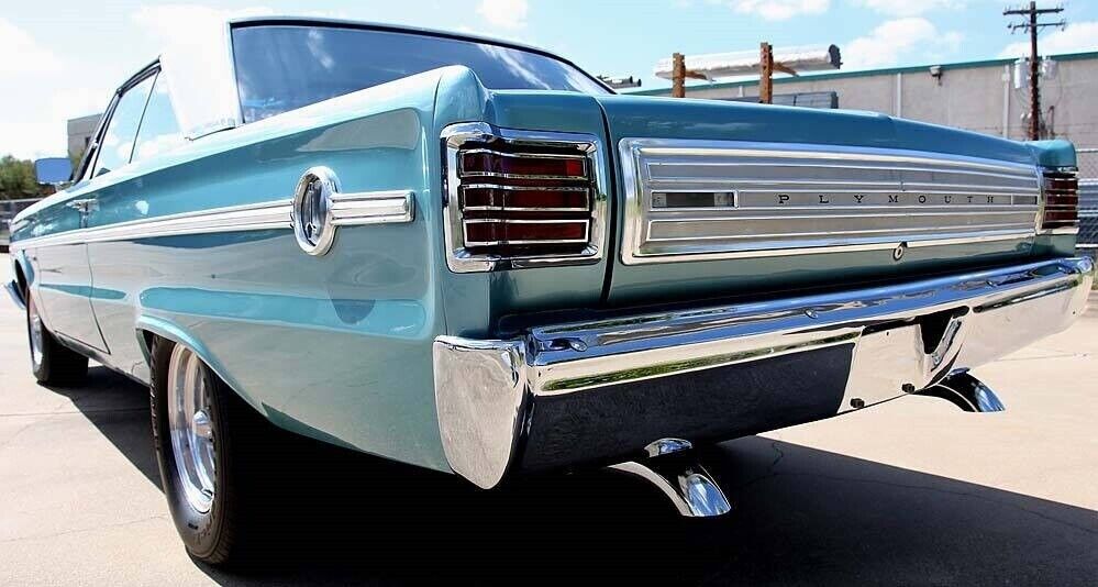 Plymouth-Belvedere-Coupe-1966-22