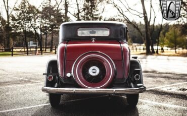 Plymouth-Coupe-1933-5