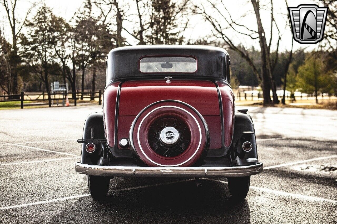 Plymouth-Coupe-1933-5