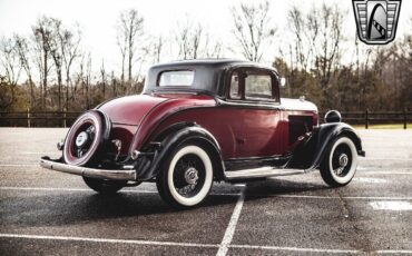 Plymouth-Coupe-1933-6