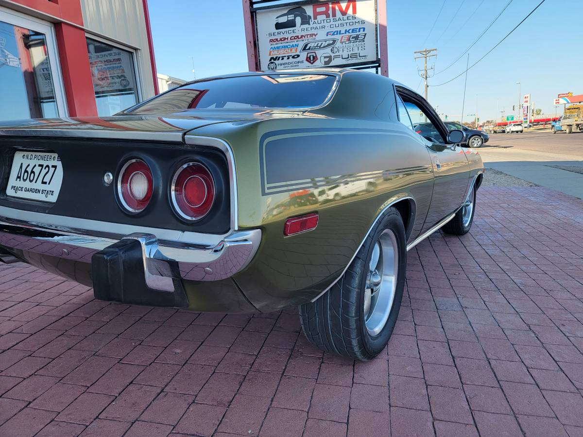 Plymouth-Cuda-1974-6