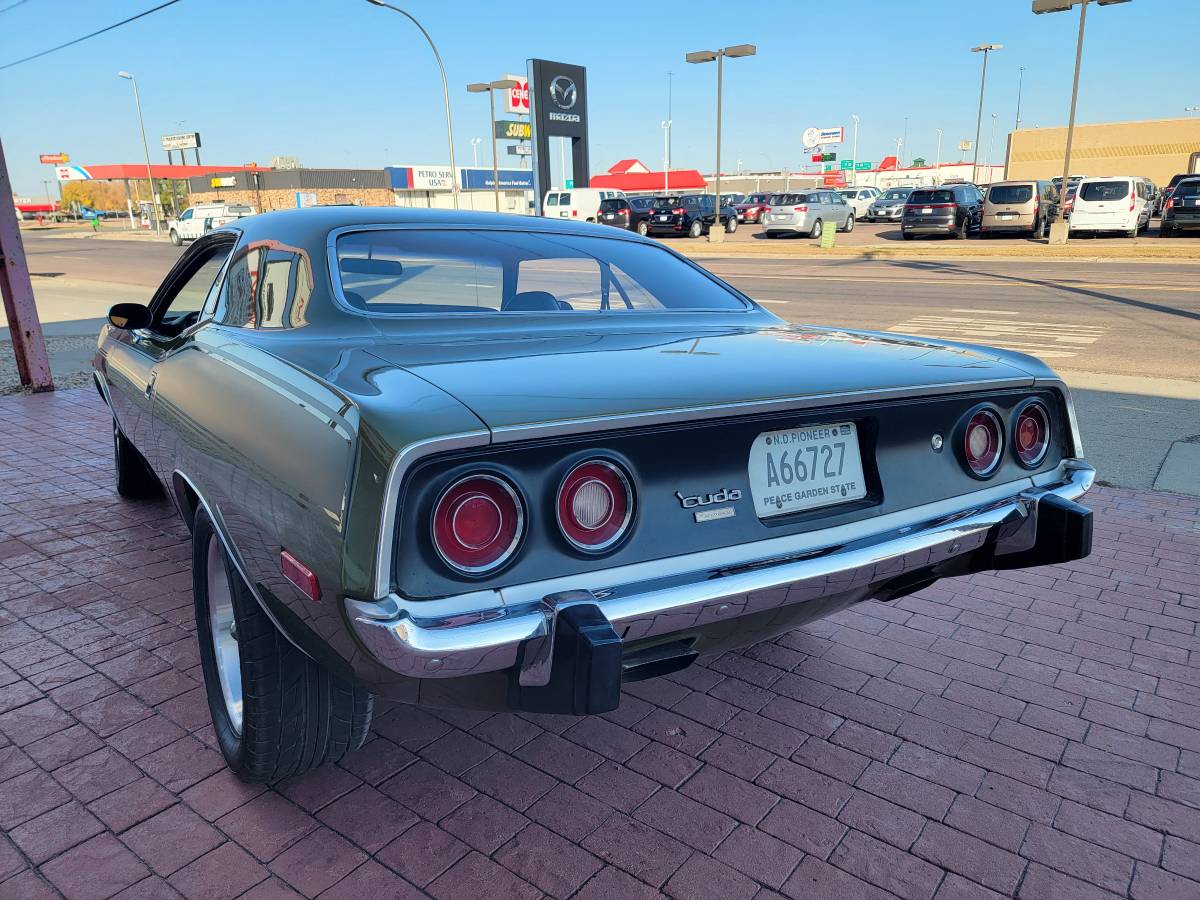 Plymouth-Cuda-1974-7